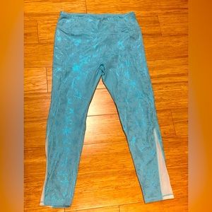 Crowned Athletics XXL Elsa Leggings. Worn once and like new. Currently sold out
